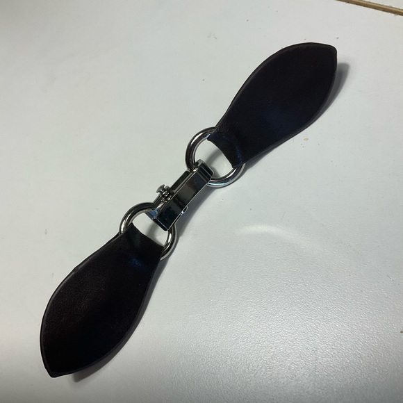 Clasp for sweaters, capes, scarves… brown & silver! Perfect for fall or winter! - Picture 6 of 6